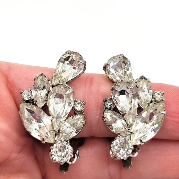 VTG Weiss Silver Tone & Clear Rhinestone Clip Earrings | SIGNED - Picture 1 of 9